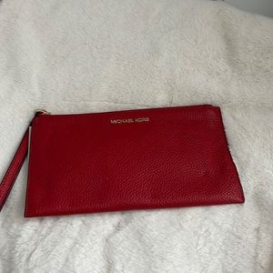 Michael kors Lg zip clutch wristlet